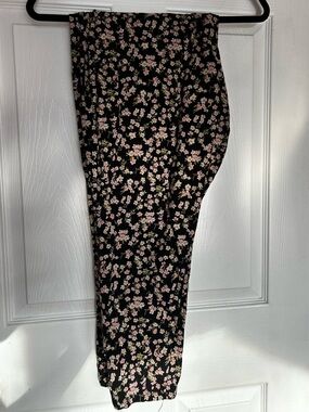 🖤TORRID🖤 Floral Black Leggings